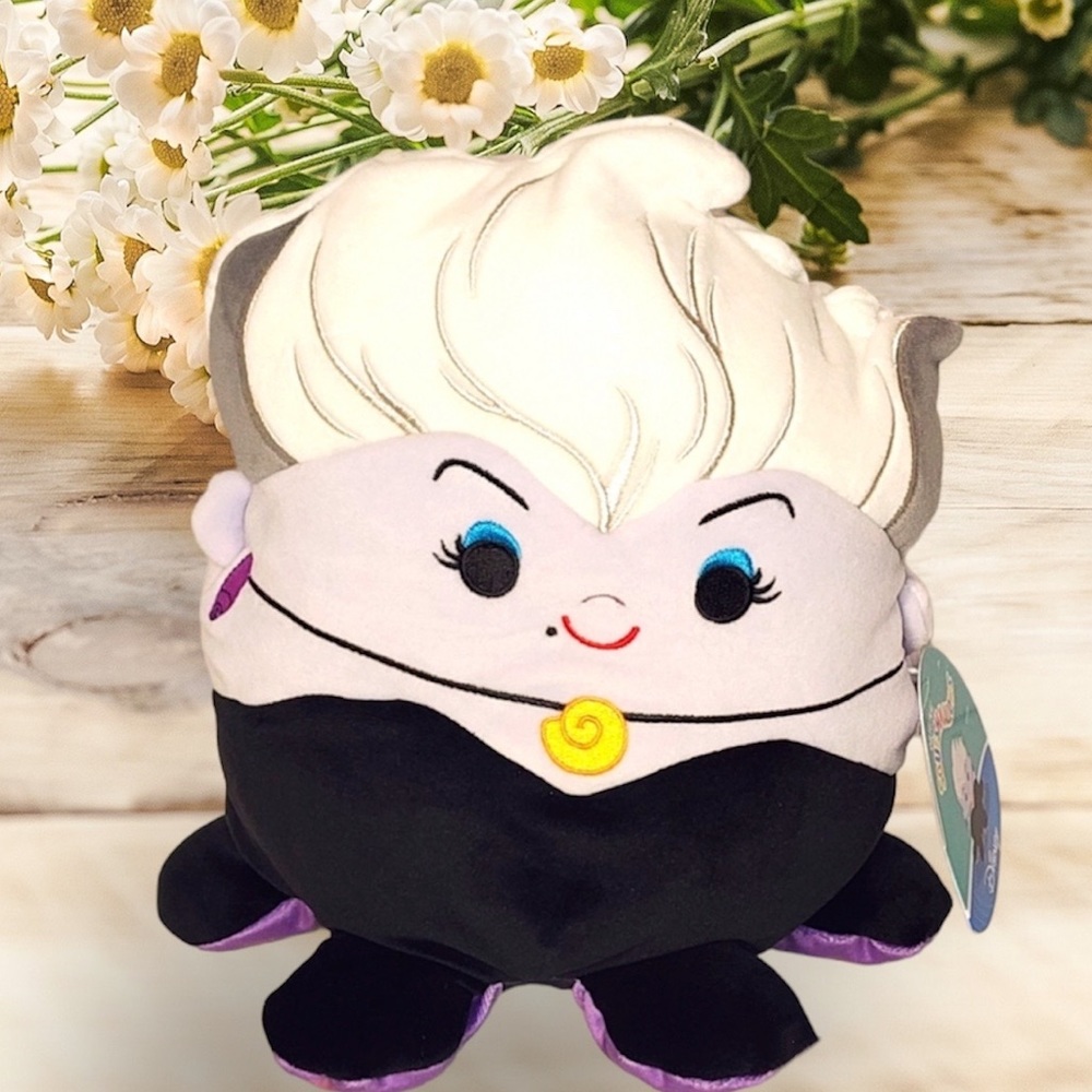 DISNEY SQUISHMALLOW URSULA 8” NWT